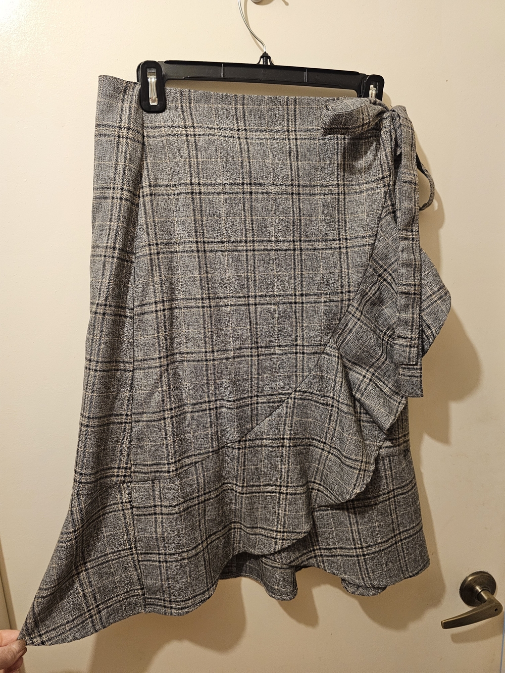 Plaid Wrap Midi Skirt with Ruffle Detail - Gray